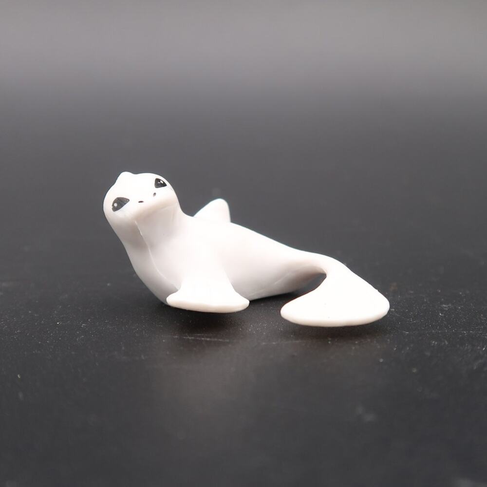 PK Pokemon Dewgong Miniature Toy Figure 1 1/4 in Vinyl Plastic Vintage 2004